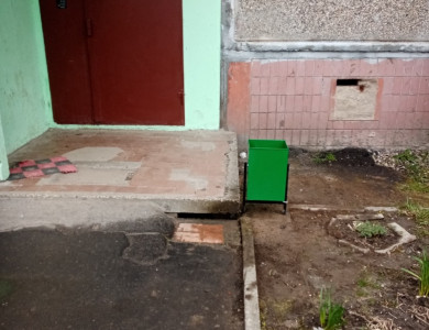 Установка урн у подъездов - 3 Установка урн у подъездов - 3