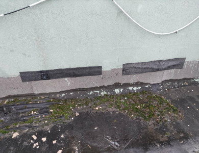 Герметизация примыканий и козырьков на парапете на крыше 2-го подъезда - 2